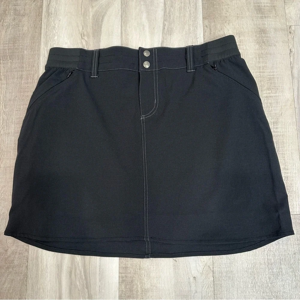 **NWT** Kuhl Strattus Black Women's Skirt